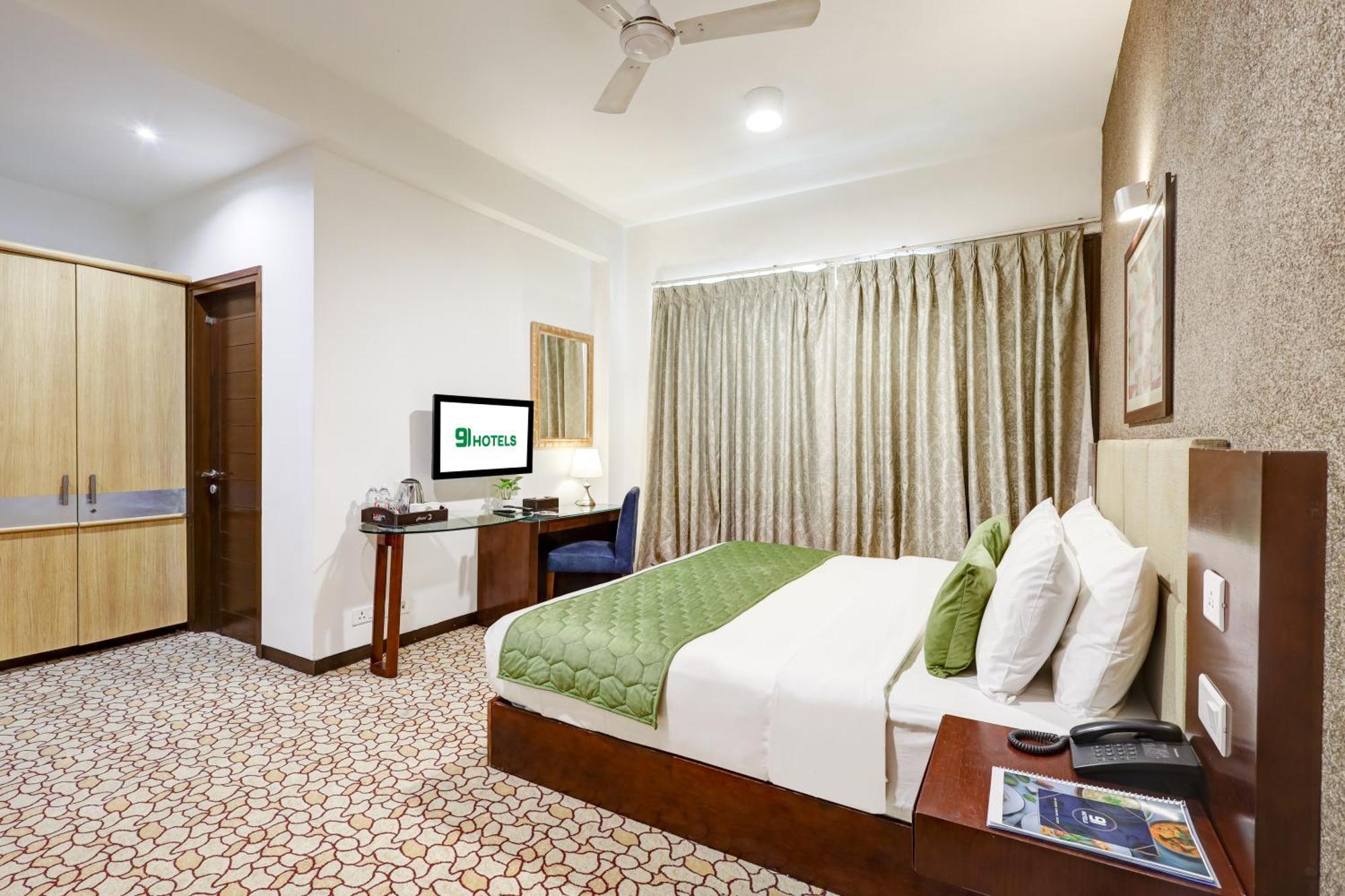 Hotel 91 Golf Course Road Gurgaon Exterior photo