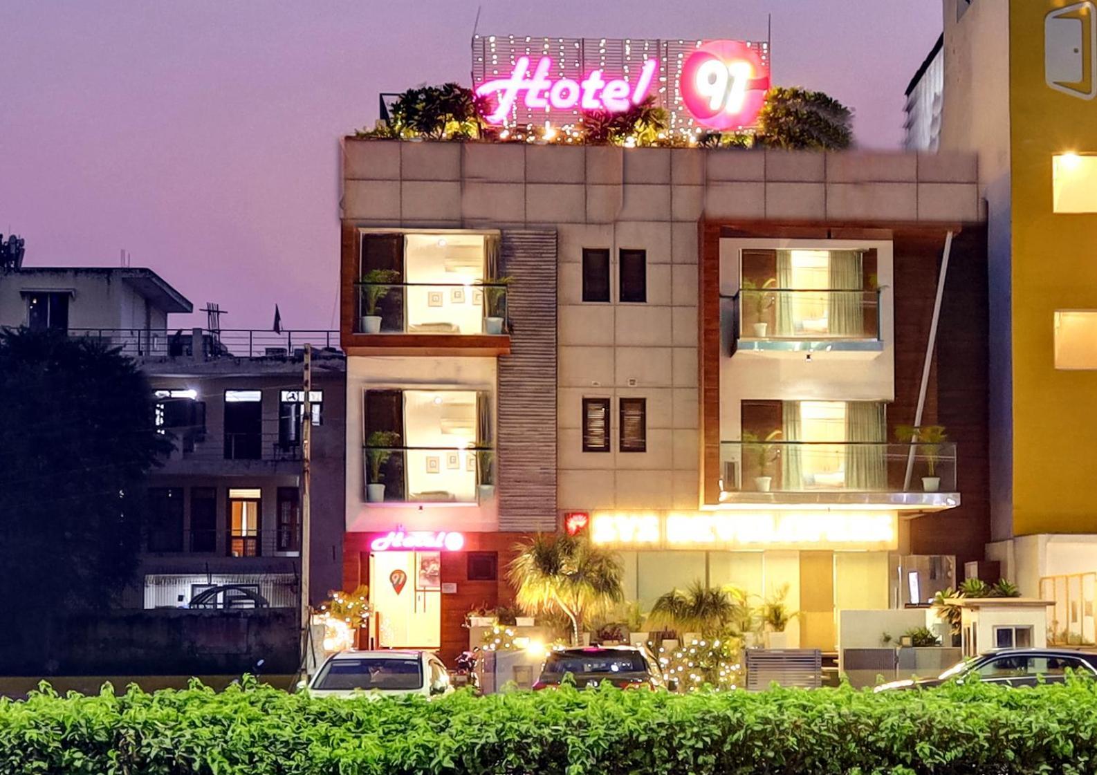 Hotel 91 Golf Course Road Gurgaon Exterior photo