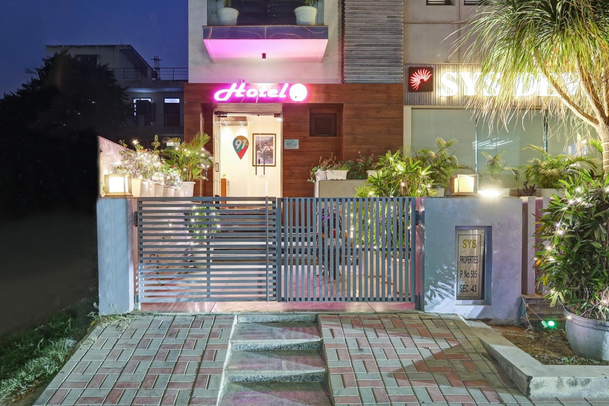 Hotel 91 Golf Course Road Gurgaon Exterior photo
